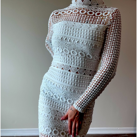 CROCHET LACE LONG SLEEVE DRESS - Picture 1 of 8